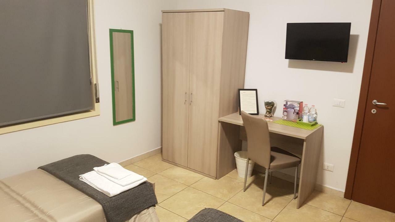 Etna Parking Hotel คาตาเนีย ภายนอก รูปภาพ